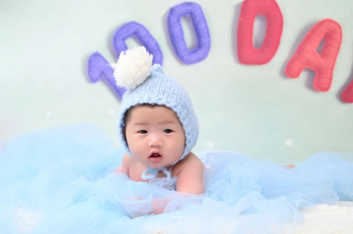 黄山宝宝尿少尿黄怎么回事